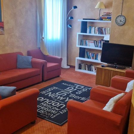 Hotel Marina Torri Del Benaco Eksteriør billede