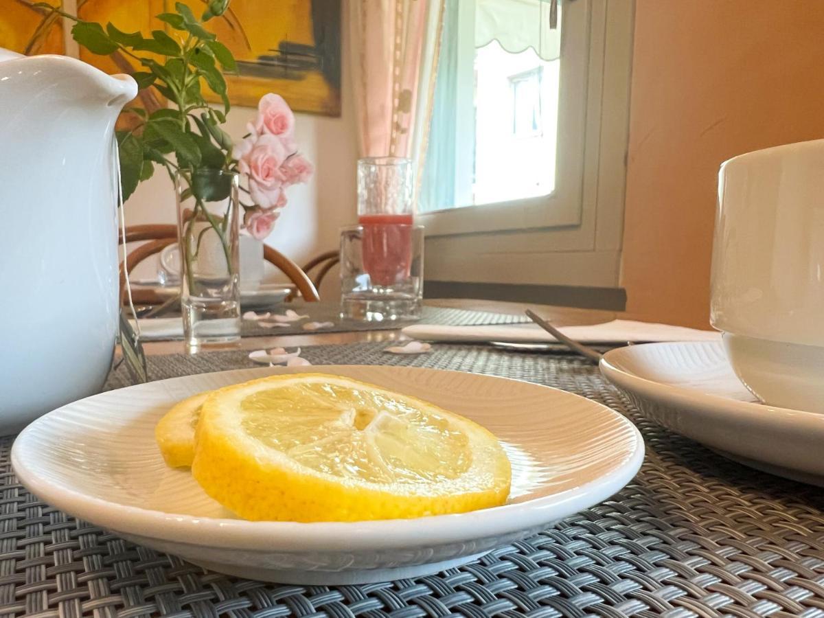 Hotel Marina Torri Del Benaco Eksteriør billede