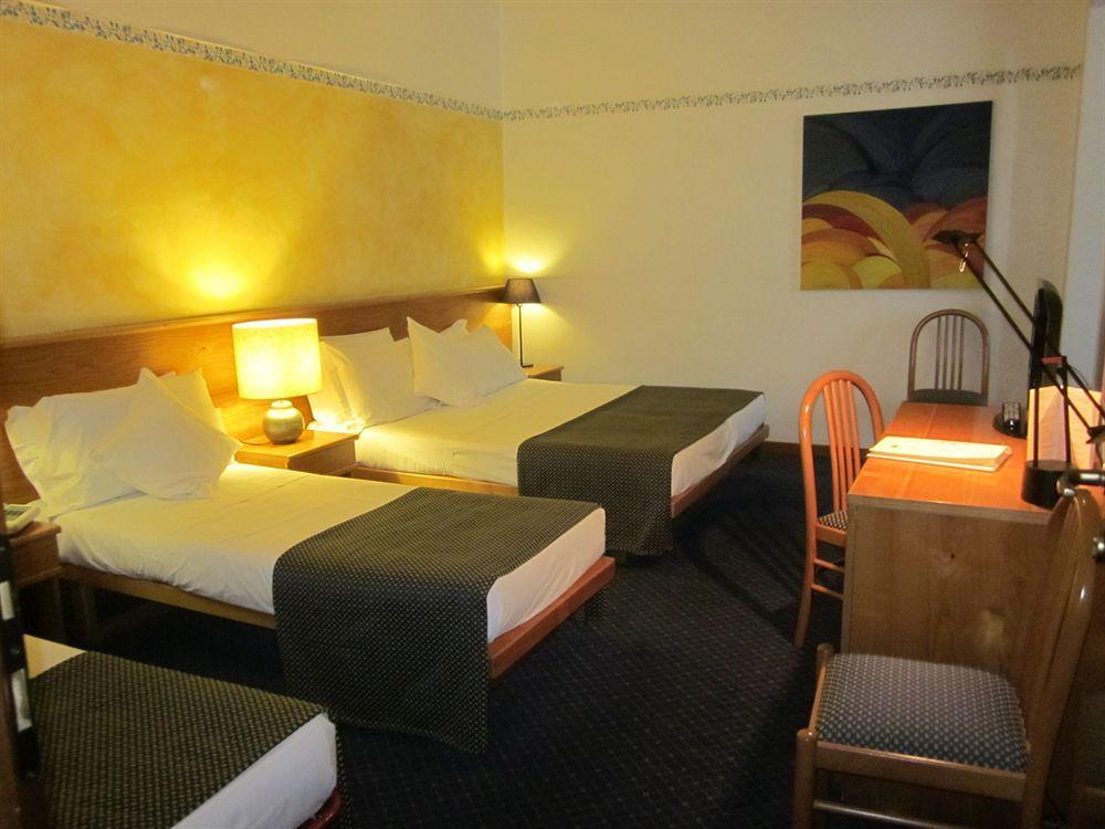 Hotel Marina Torri Del Benaco Eksteriør billede
