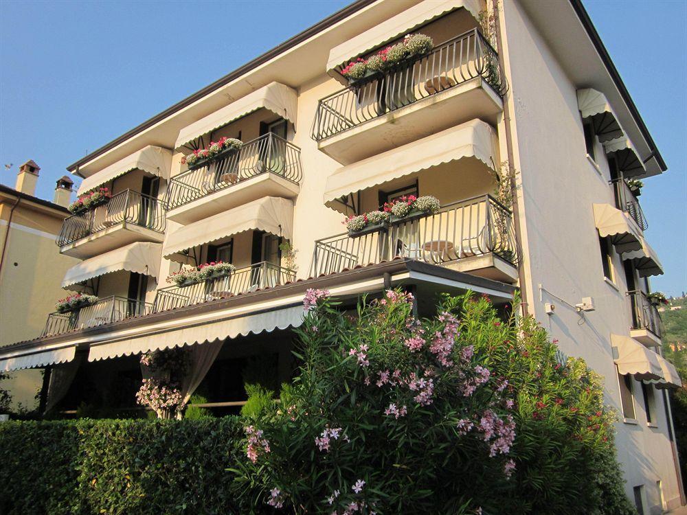 Hotel Marina Torri Del Benaco Eksteriør billede