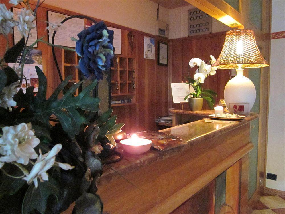 Hotel Marina Torri Del Benaco Eksteriør billede